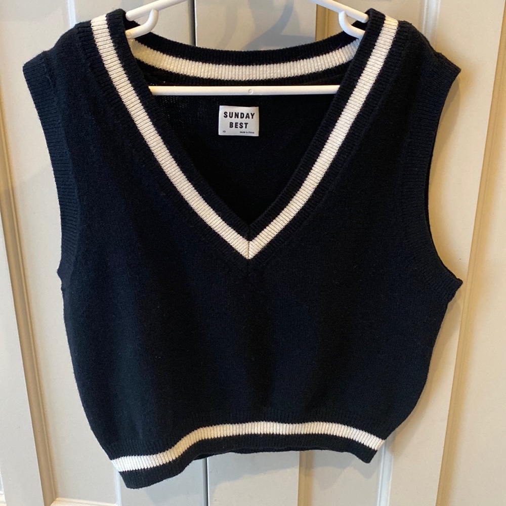Aritzia - Sunday Best sweater vest size XS